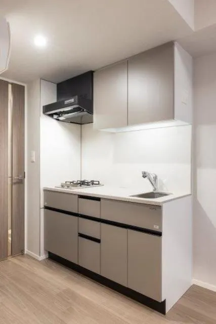 Urbanex Tokyo Hatchobori - Interior - ["Countertop", "Cabinetry", "Tap"]