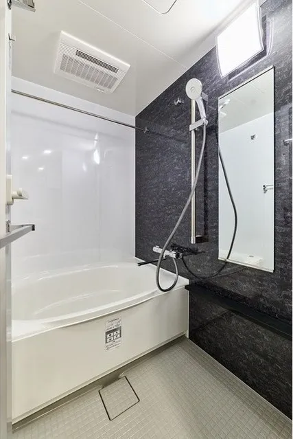 Lefon Progres Akabane Marks - Interior - ["Plumbing fixture", "Flooring", "Interior design"]