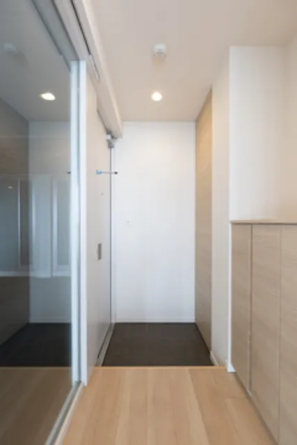 Gardenier Kinuta WEST - Interior - ["Flooring", "Floor", "Wall"]