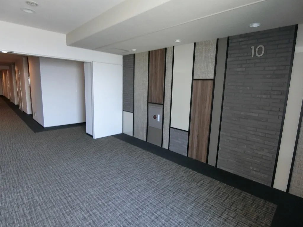 Doue Hatagaya - Interior - ["Door", "Building", "Floor"]