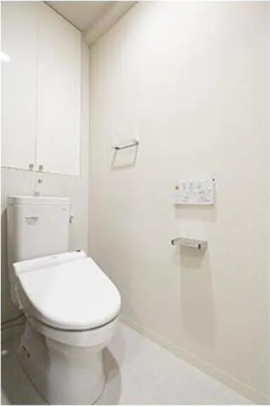 Merukumaru Keio Sasazuka Residence - Interior - Washlet Toilet