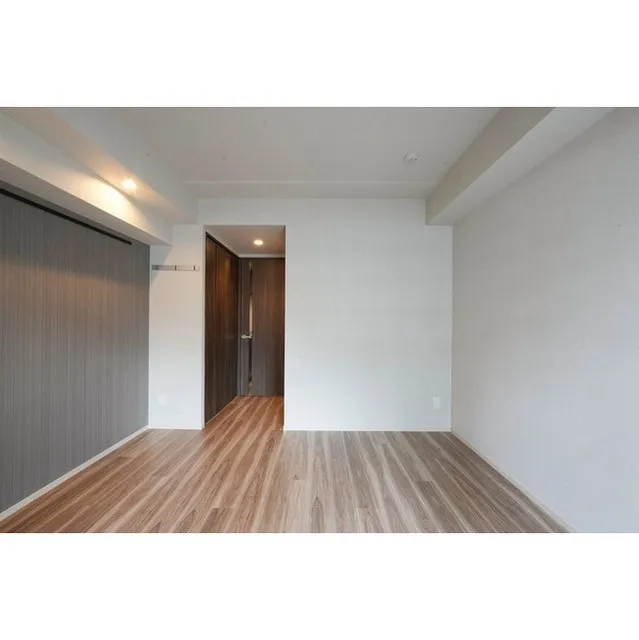 Lien Gotenyama - Interior - ["Building", "Rectangle", "Wood"]