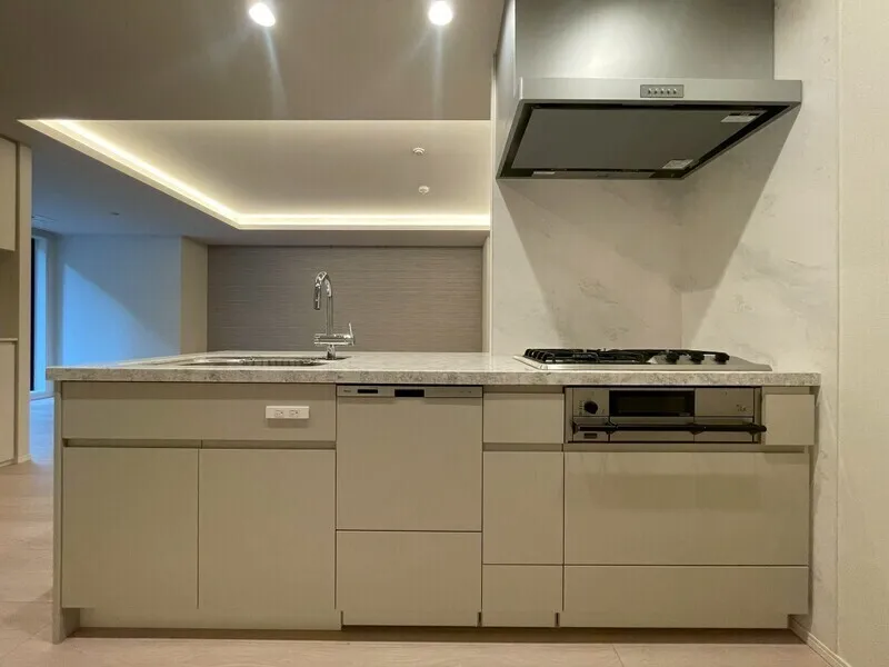 Dash Living Aoyama - Interior - ["Kitchen", "Interior design", "Flooring"]
