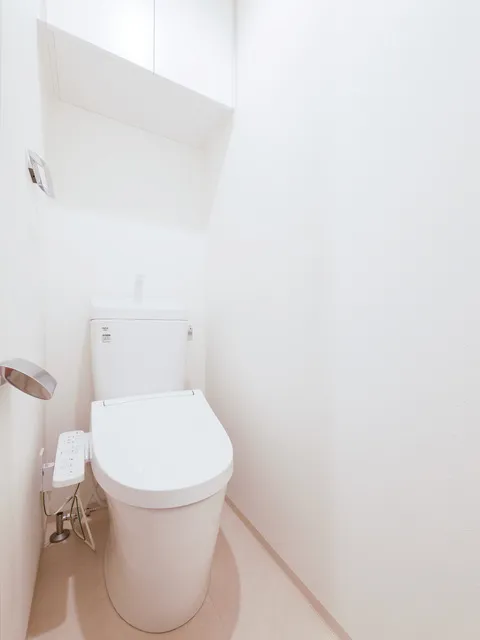 Grand Ale Morishita WEST - Interior - ["Toilet seat", "Flooring", "Toilet"]
