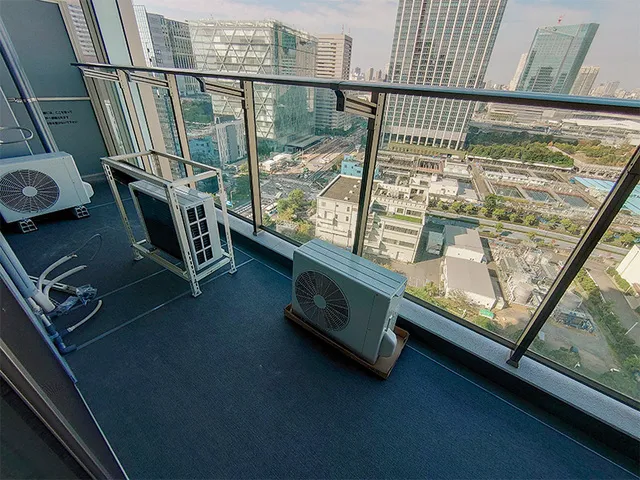 Royal Parks Shinagawa - Interior - ["High-rise building", "Metropolitan area", "Glass"]