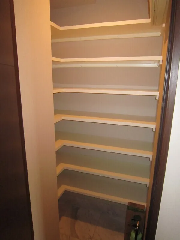 First Real Tower Shinjuku - Interior - ["Shelving", "Wood", "Shelf"]