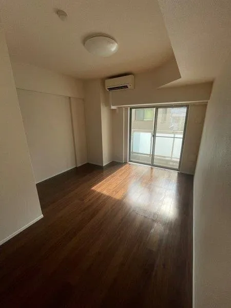 Wendy Ryogoku - Interior - ["Flooring", "Floor", "Wood flooring"]