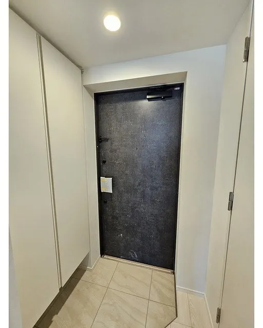 AIFLAT Yoyogi Uehara - Interior - ["Flooring", "Floor", "Silver"]
