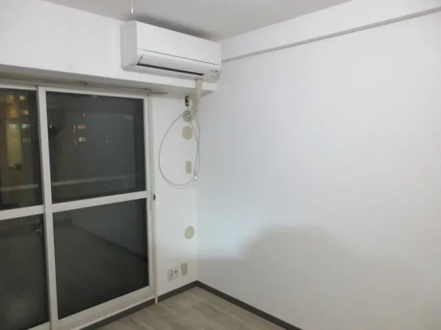 Sky Court Shimotakaido - Interior - ["Ceiling", "Flooring", "Floor"]