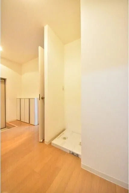Mayspring Nagasaki - Interior - ["Flooring", "Floor", "Wall"]