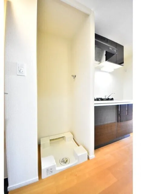Harmony Residence Ikebukuro - Interior - ["Fixture", "Interior design", "Building"]