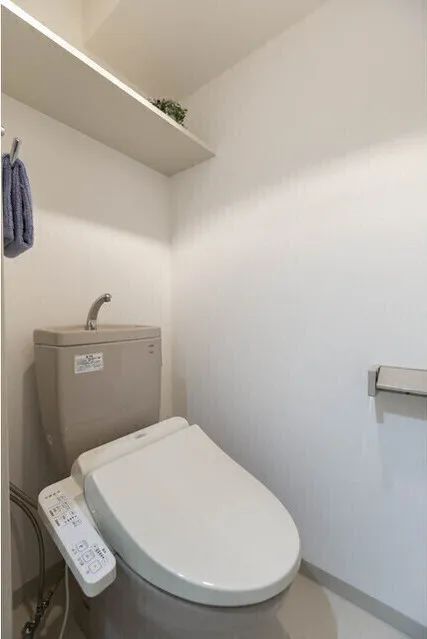 Gala Place Kinshicho - Interior - ["Plumbing fixture", "Wood", "Bathroom"]