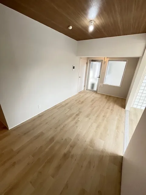 RESIDIA Bunkyo Sengoku - Interior - ["Wood flooring", "Flooring", "Floor"]