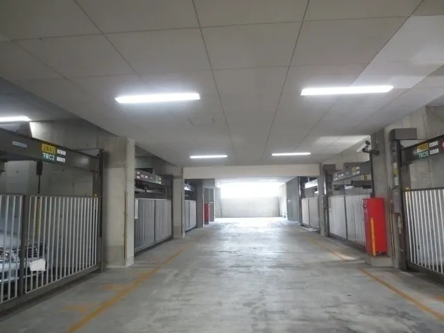 Urban Life Mejiro Ekimae - Other - ["Ceiling", "Floor", "Concrete"]