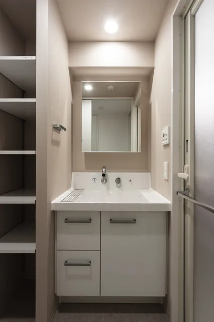 El Sereno Yokohama - Interior - ["Flooring", "Interior design", "Plumbing fixture"]