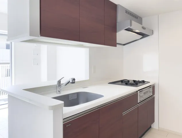 Comforia Komaba - Interior - ["Brown", "Tap", "Cabinetry"]