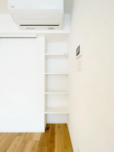Grand Paseo Yoyogi Uehara - Interior - ["Wall", "Flooring", "Wood"]