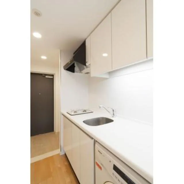 Park Axis Hamamatsucho - Interior - ["Cabinetry", "Tap", "Sink"]