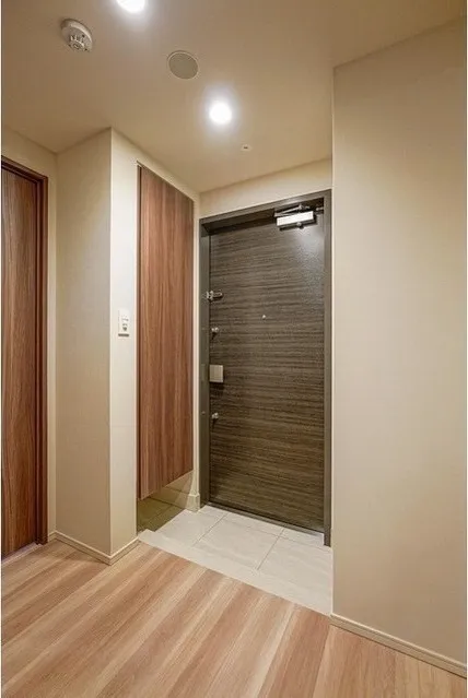 Due Fuchu I - Interior - ["Flooring", "Wood", "Floor"]