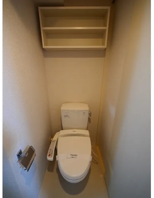 Comforia Asakusabashi DEUX - Interior - ["Plumbing fixture", "Floor", "Toilet seat"]