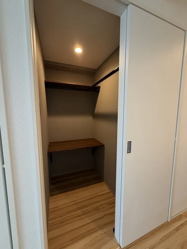 Serenite Fran Honmachi - Interior - ["Flooring", "Wood", "Floor"]