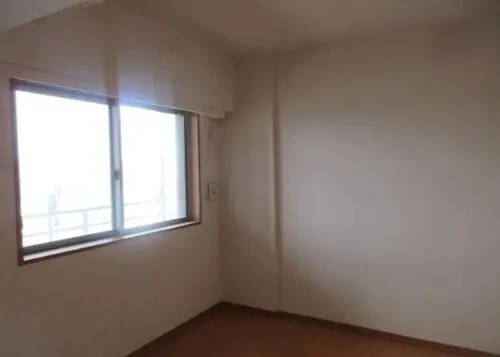 Itopia Oshima Station Coat - Interior - ["Floor", "Flooring", "Wood"]