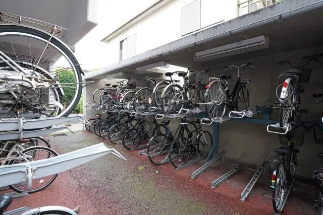 Lions Mansion Nishigaoka Minami - Exterior - ["Bicycle", "Bicycle tire", "Bicycle wheel"]