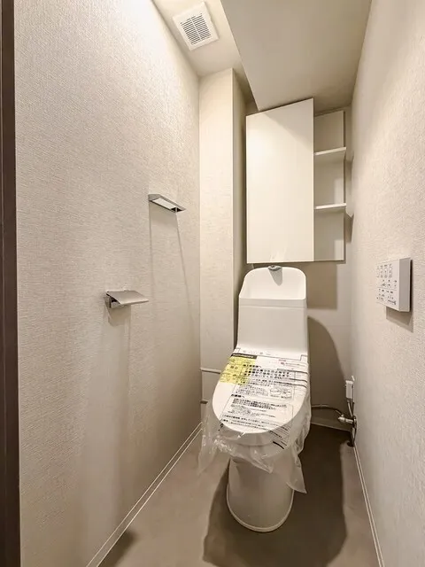 Brookside Residence Kiba - Interior - ["Flooring", "Toilet seat", "Toilet"]