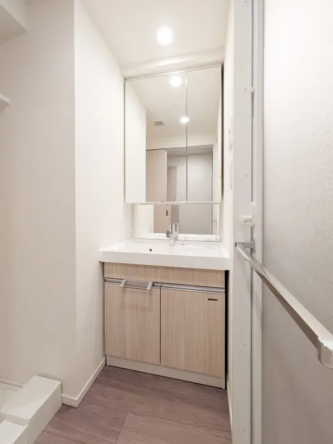 RJR Precia Kamata - Interior - ["Flooring", "Floor", "Interior design"]