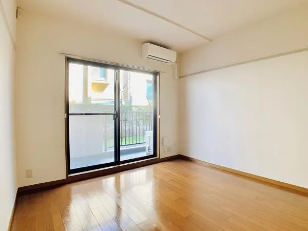 Maison Vert Minami Azabu - Interior - ["Flooring", "Floor", "Apartment"]