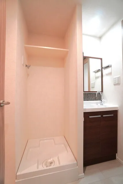 CREATIF Bunkyo Sendagi - Interior - ["Wood", "Flooring", "Floor"]
