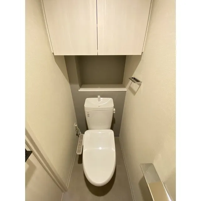 Comforia Higashioi I - Interior - ["Plumbing fixture", "Toilet", "Toilet seat"]
