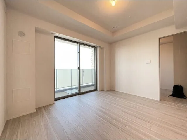 Park City Nakano The Tower Breeze - Interior - ["Flooring", "Wood flooring", "Floor"]