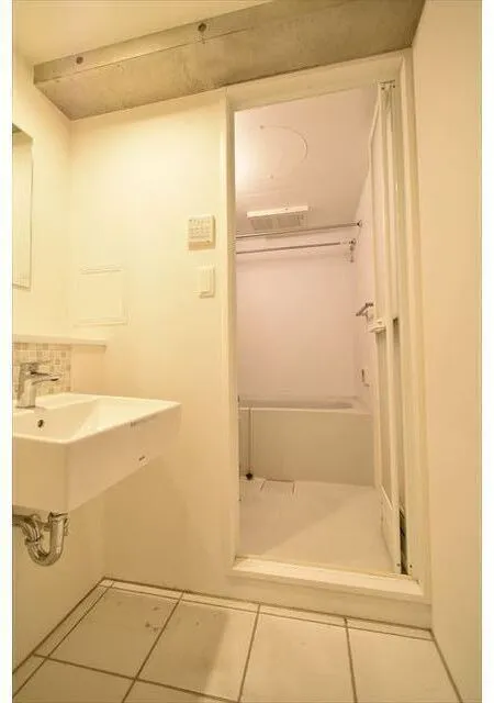 EXAM Shimokitazawa II - Interior - ["Sink", "Tap", "Plumbing fixture"]