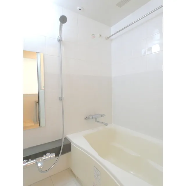Elstanza Shirokanedai - Interior - ["Bathtub", "Plumbing fixture", "Property"]