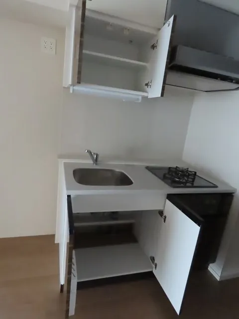 Cross Residence Kamata II - Interior - ["Furniture", "Property", "Shelf"]