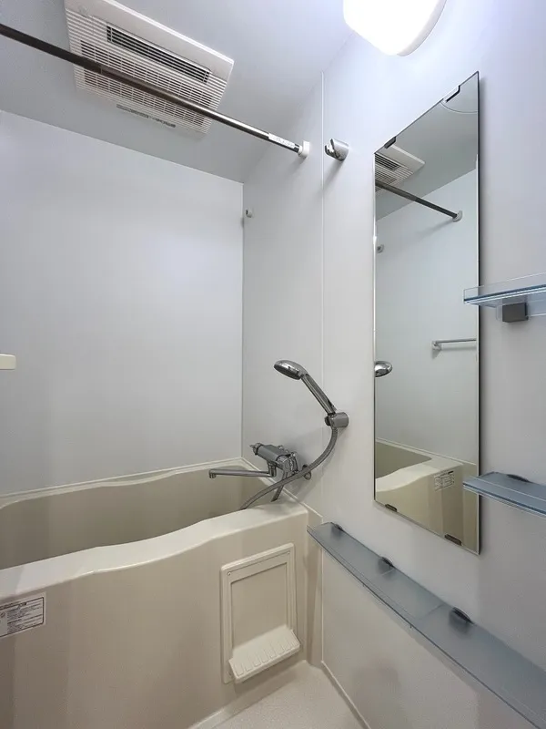 Prime Urban Sumiyoshi II - Interior - ["Plumbing fixture", "Bathroom", "Bathtub"]
