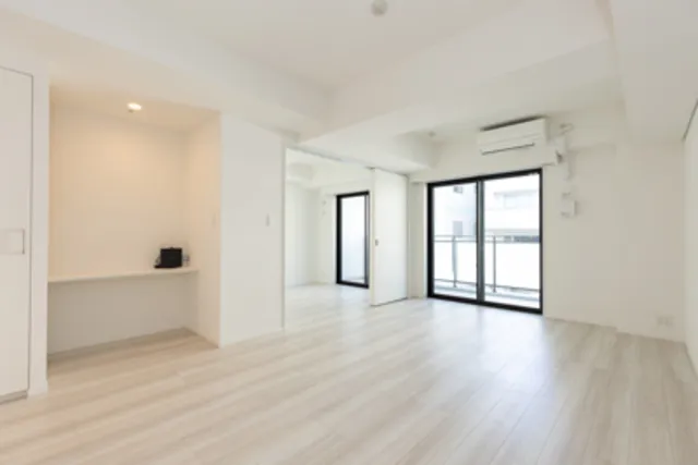 VIERA Court Nihonbashi Hisamatsucho - Interior - ["Window", "Building", "Fixture"]