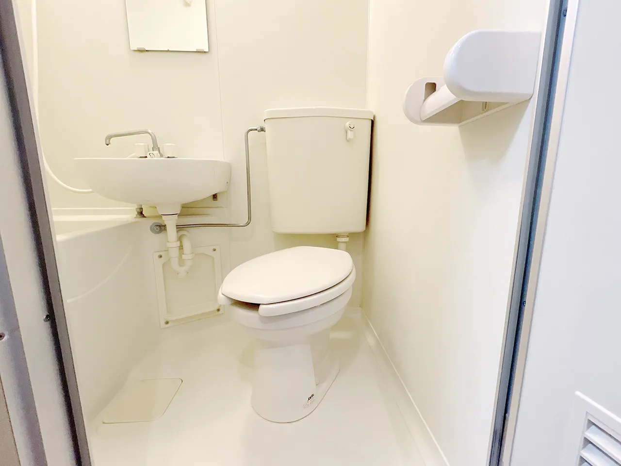 Mynavi Stay Yoyogi Park - Interior - ["Toilet seat", "Plumbing fixture", "Bathroom"]