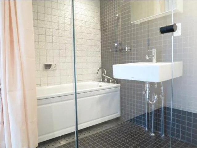 Ipse Gakugei Daigaku - Interior - ["Tile", "Bathroom", "Property"]