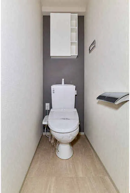 Alpha Prime Toyocho - Interior - ["Toilet seat", "Toilet", "Plumbing fixture"]