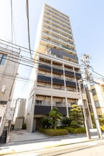 Revista Shirokane-Takanawa - Exterior - ["Plant", "Building", "Sky"]