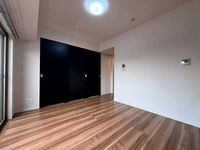 La Santé Hiroo - Interior - ["Flooring", "Wood flooring", "Floor"]