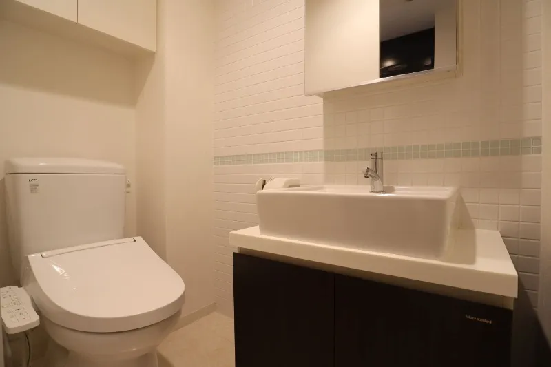 Castalia Togoshi Station Square - Interior - ["Bathroom Sink", "Bathroom", "Plumbing fixture"]