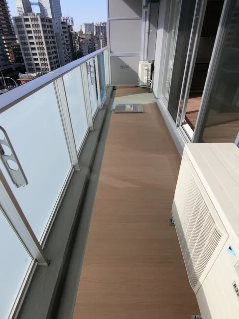 The Park Habio Tsukishima Front - Interior - ["Building", "Wood", "Window"]
