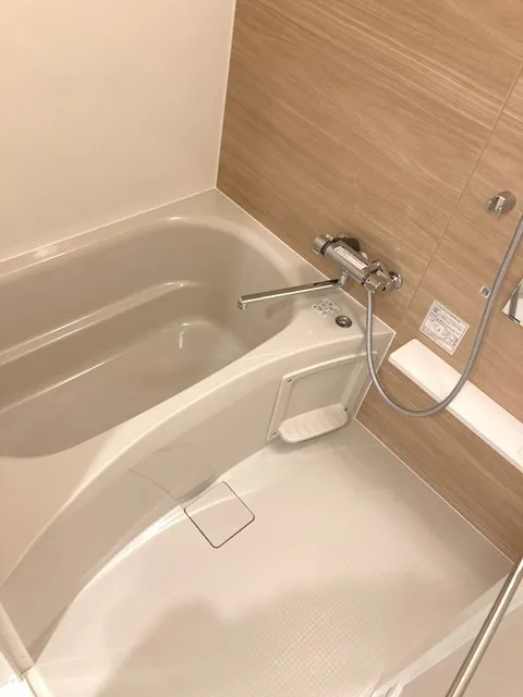 Park Axis Ryogoku Square - Interior - ["Bathtub", "Plumbing fixture", "Bathroom"]