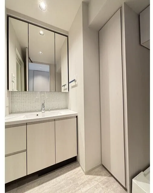 Season Flats Omorinishi - Interior - ["Flooring", "Floor", "Interior design"]