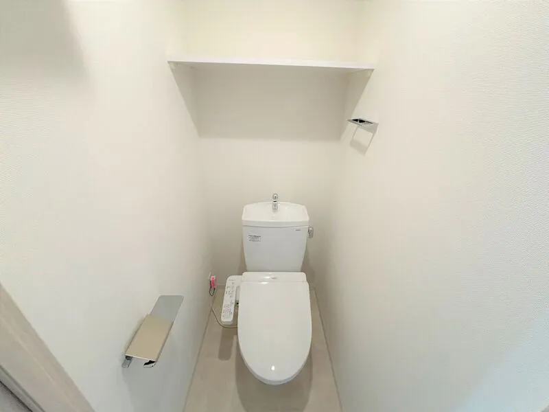 D.Clarest Honjo Higashi FJRE - Interior - ["Flooring", "Floor", "Toilet seat"]