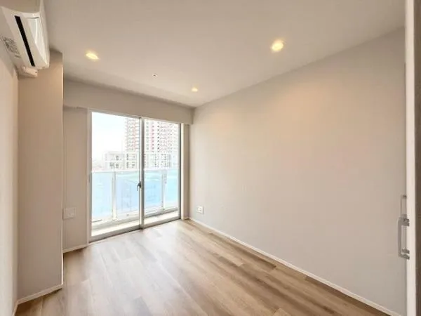 Brillia Ist Shinonome Canal Court - Interior - ["Flooring", "Wood flooring", "Floor"]