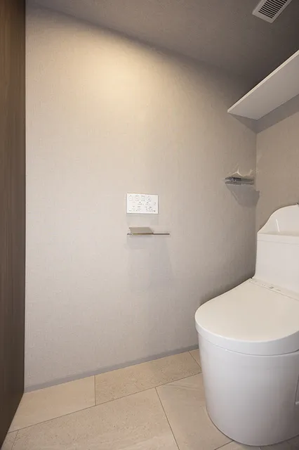 Arrows Myogadani - Interior - ["Toilet seat", "Flooring", "Toilet"]
